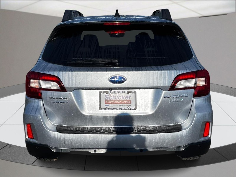 Subaru Outback Vehicle Full-screen Gallery Image 04