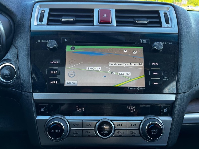 Subaru Outback Vehicle Full-screen Gallery Image 23