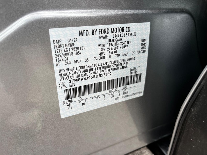 Ford Edge Vehicle Full-screen Gallery Image 22