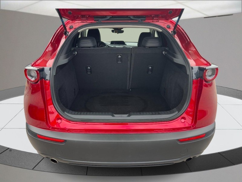 Mazda CX-30 Vehicle Full-screen Gallery Image 04