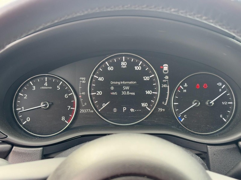 Mazda CX-30 Vehicle Full-screen Gallery Image 19