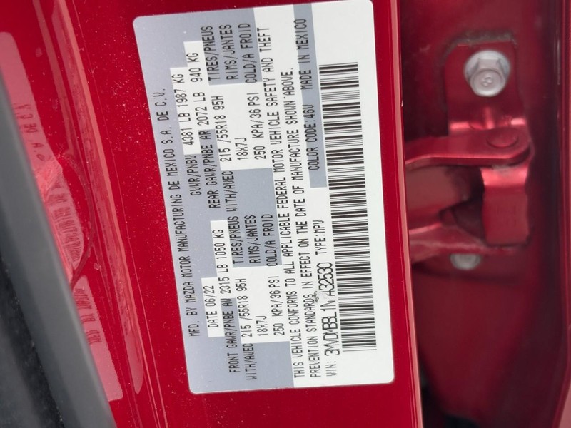 Mazda CX-30 Vehicle Full-screen Gallery Image 26