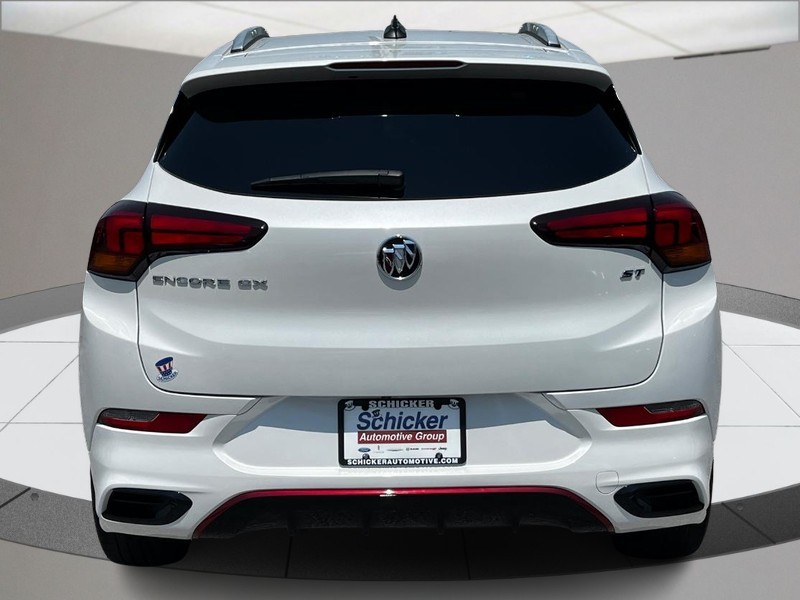 Buick Encore GX Vehicle Full-screen Gallery Image 04