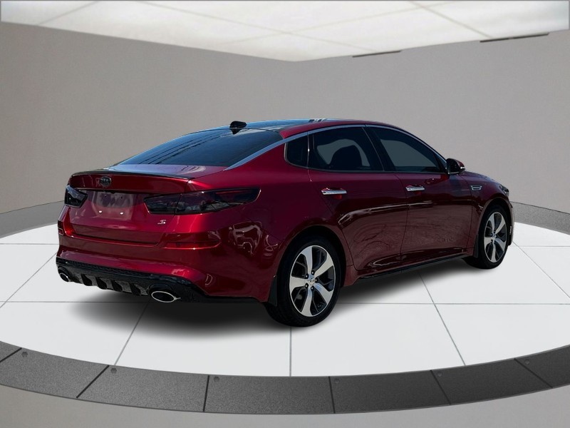 Kia Optima Vehicle Full-screen Gallery Image 03