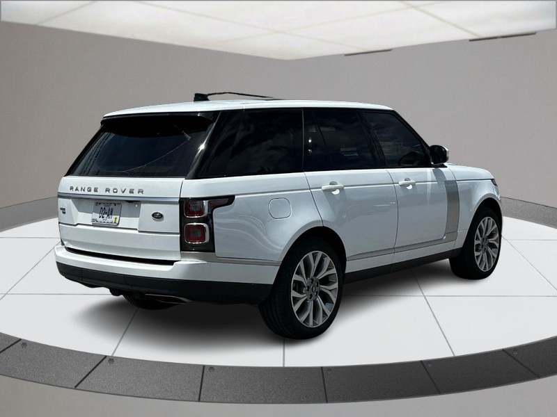 Land Rover Range Rover Vehicle Full-screen Gallery Image 03