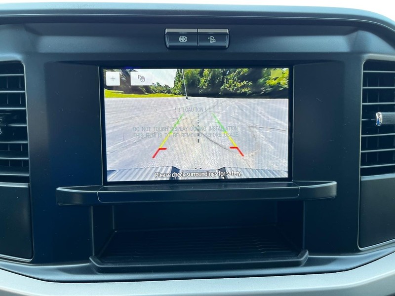 Ford Super Duty F-250 SRW Vehicle Full-screen Gallery Image 14