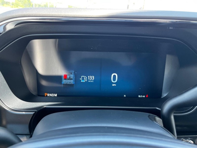 Ford Super Duty F-350 SRW Vehicle Full-screen Gallery Image 15