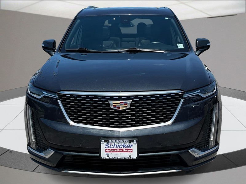 Cadillac XT6 Vehicle Full-screen Gallery Image 09