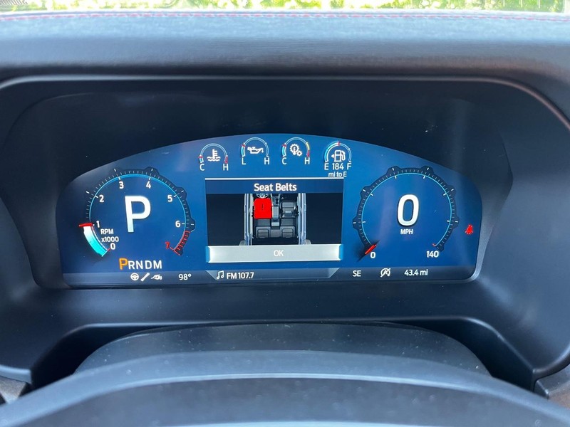 Ford Bronco Vehicle Full-screen Gallery Image 11