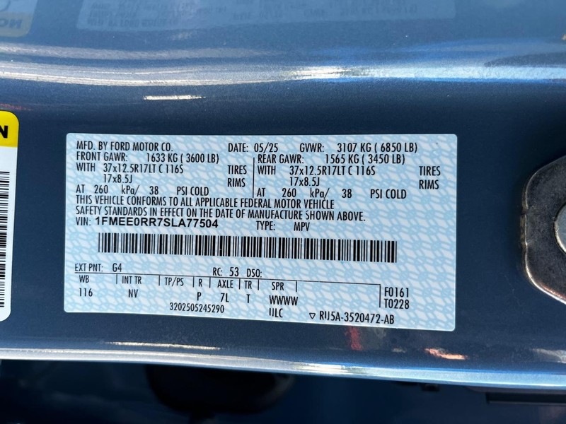 Ford Bronco Vehicle Full-screen Gallery Image 16