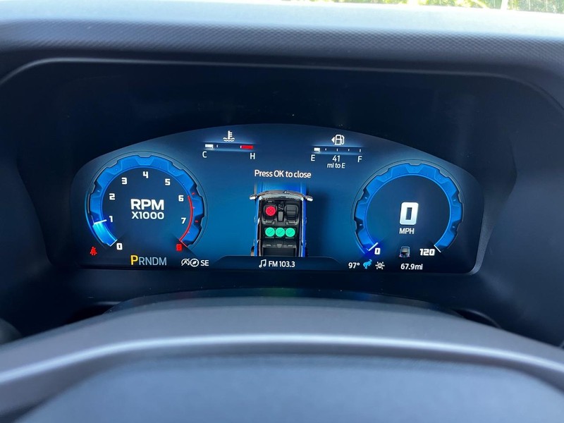 Ford Bronco Vehicle Full-screen Gallery Image 11