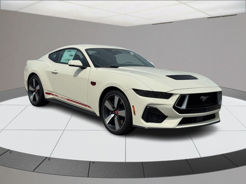 Ford Mustang Vehicle Full-screen Gallery Image 02