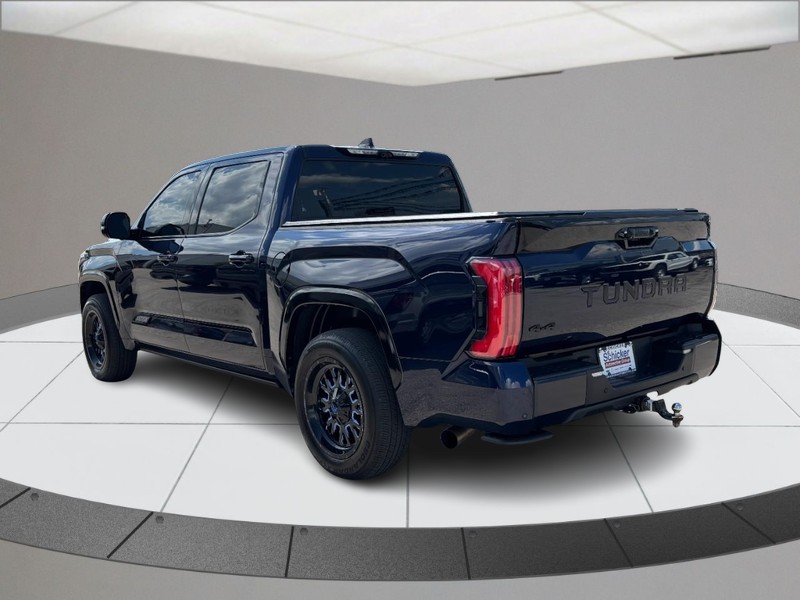 Toyota Tundra 4WD Vehicle Full-screen Gallery Image 06