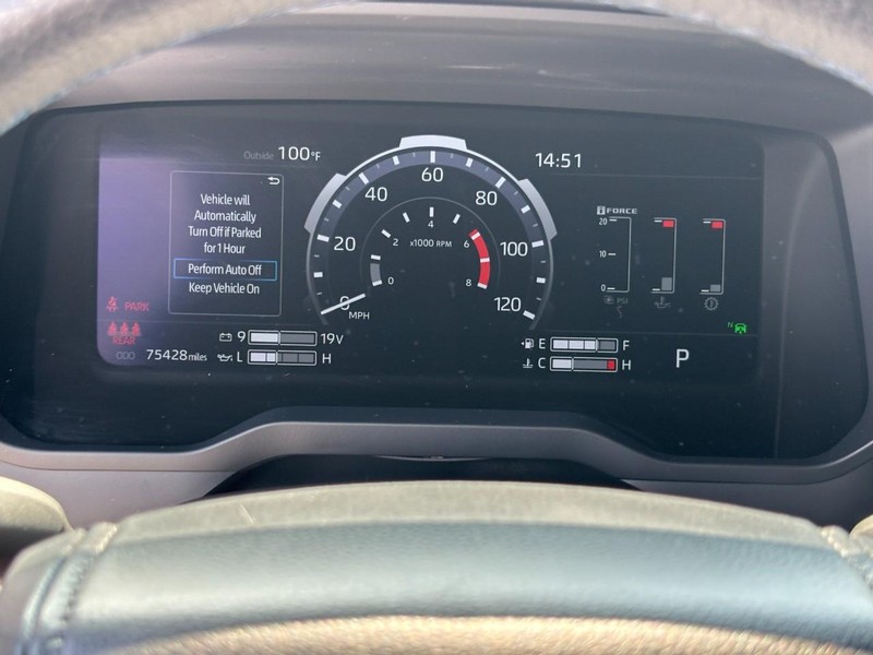 Toyota Tundra 4WD Vehicle Full-screen Gallery Image 19