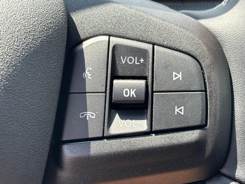 Ford Mustang Mach-E Vehicle Full-screen Gallery Image 12