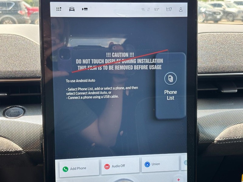 Ford Mustang Mach-E Vehicle Full-screen Gallery Image 14