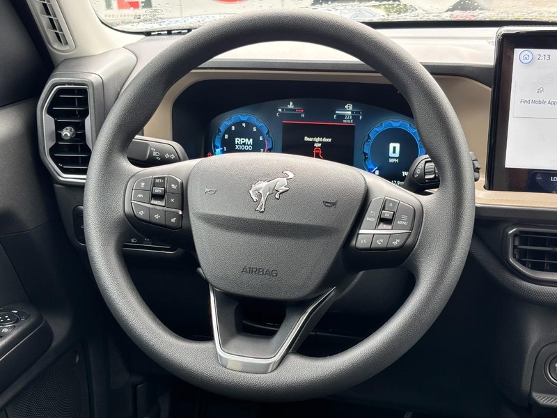 Ford Bronco Sport Vehicle Full-screen Gallery Image 07