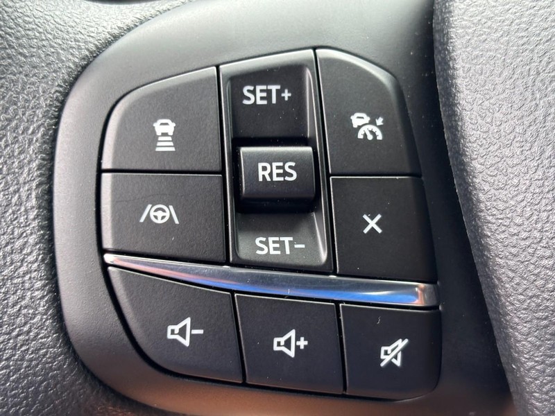 Ford Bronco Sport Vehicle Full-screen Gallery Image 12