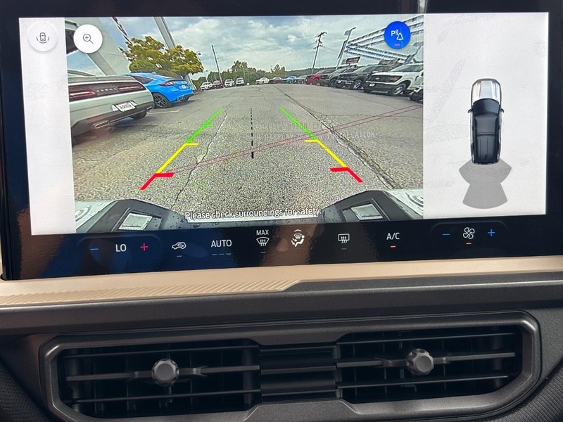 Ford Bronco Sport Vehicle Full-screen Gallery Image 16