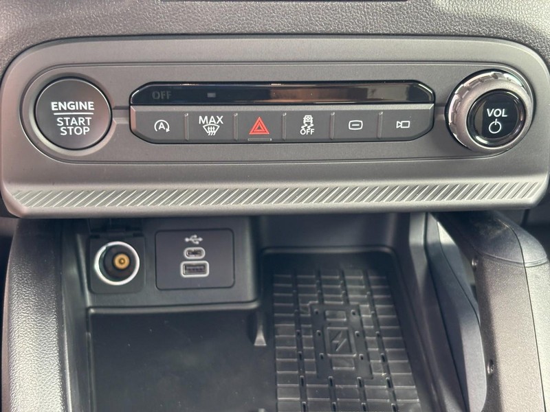 Ford Bronco Sport Vehicle Full-screen Gallery Image 17