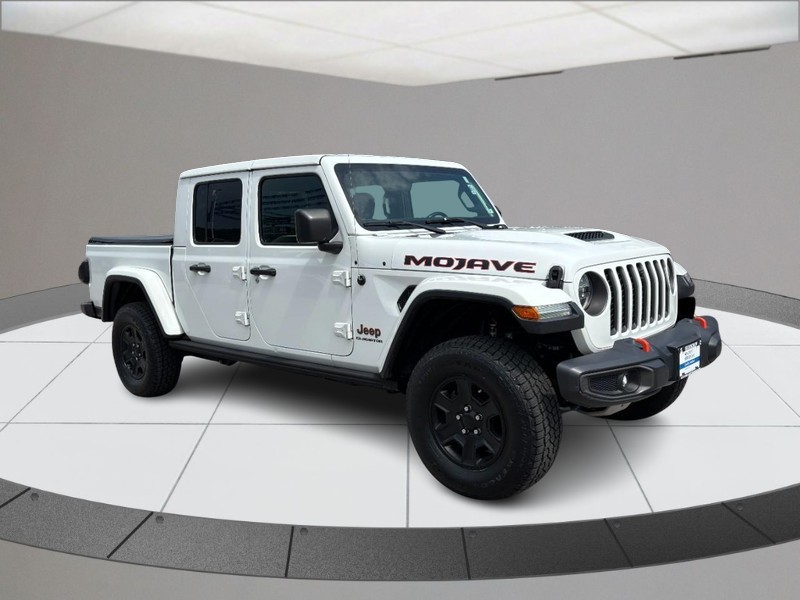 Jeep Gladiator Vehicle Full-screen Gallery Image 02