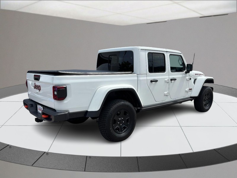 Jeep Gladiator Vehicle Full-screen Gallery Image 03