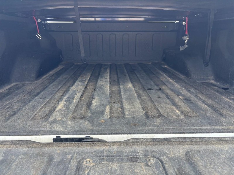 Jeep Gladiator Vehicle Full-screen Gallery Image 04