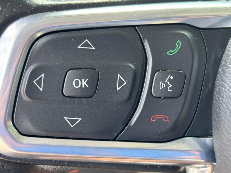 Jeep Gladiator Vehicle Full-screen Gallery Image 17