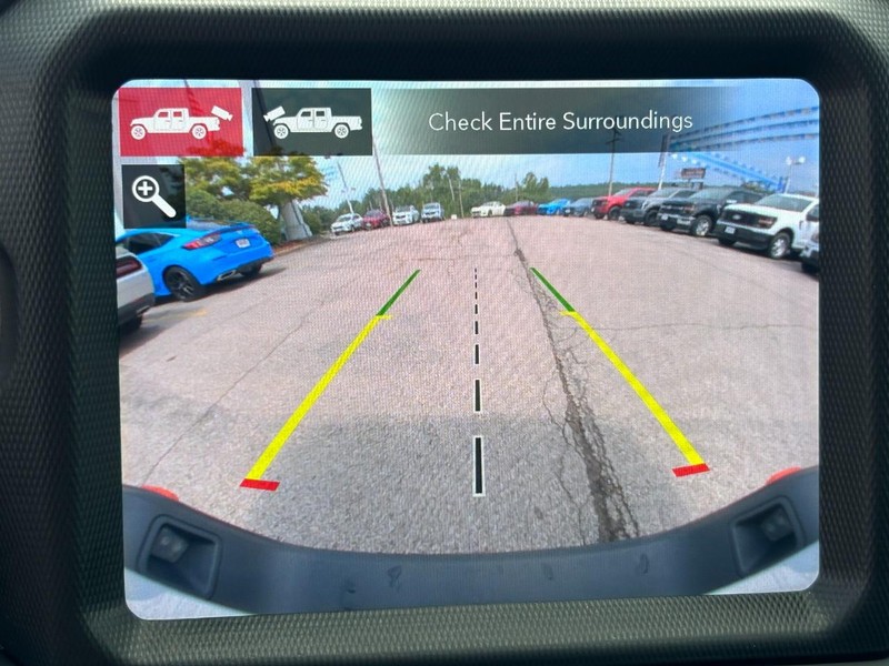 Jeep Gladiator Vehicle Full-screen Gallery Image 21