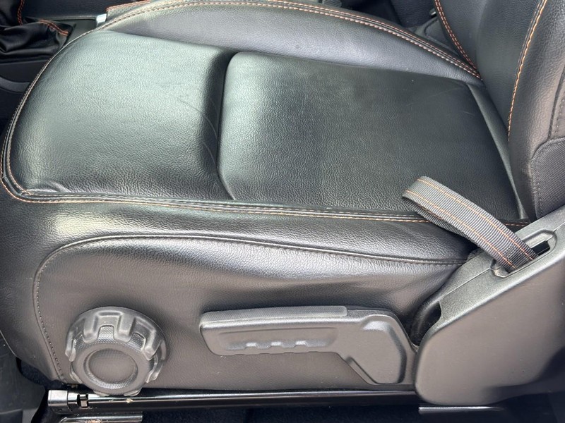 Jeep Gladiator Vehicle Full-screen Gallery Image 25