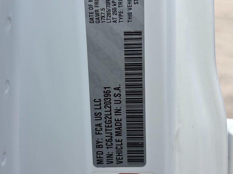 Jeep Gladiator Vehicle Full-screen Gallery Image 26