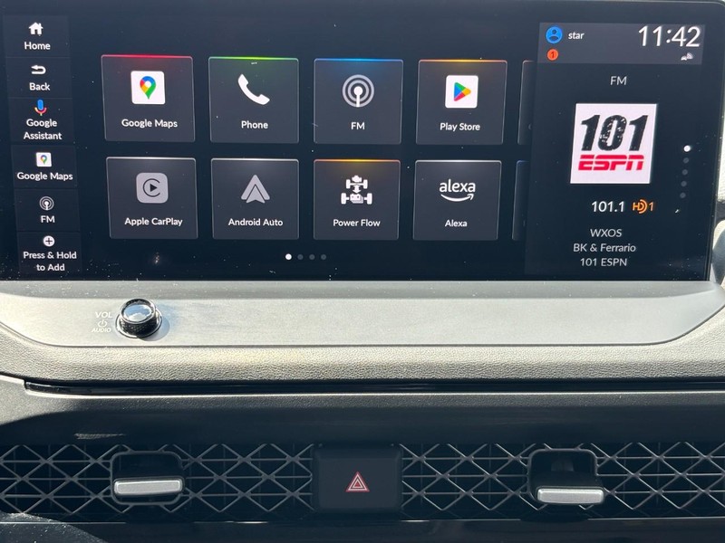 Honda Accord Hybrid Vehicle Full-screen Gallery Image 13