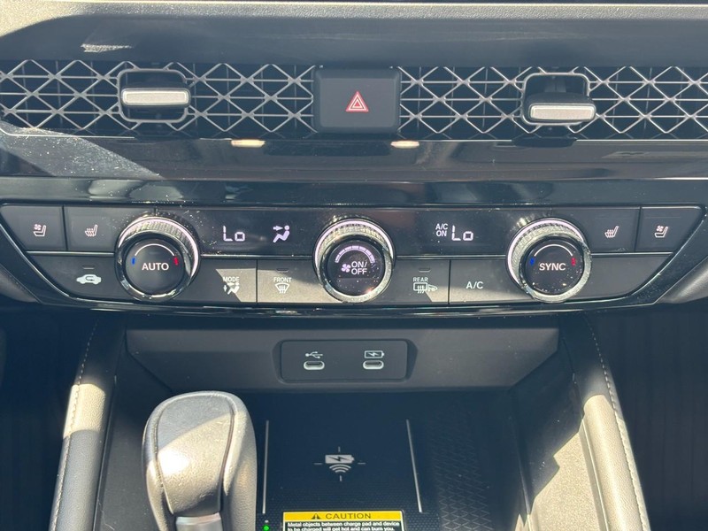 Honda Accord Hybrid Vehicle Full-screen Gallery Image 14