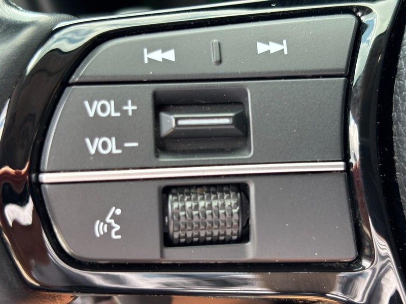 Honda Accord Hybrid Vehicle Full-screen Gallery Image 16