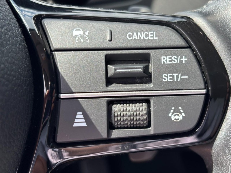 Honda Accord Hybrid Vehicle Full-screen Gallery Image 17