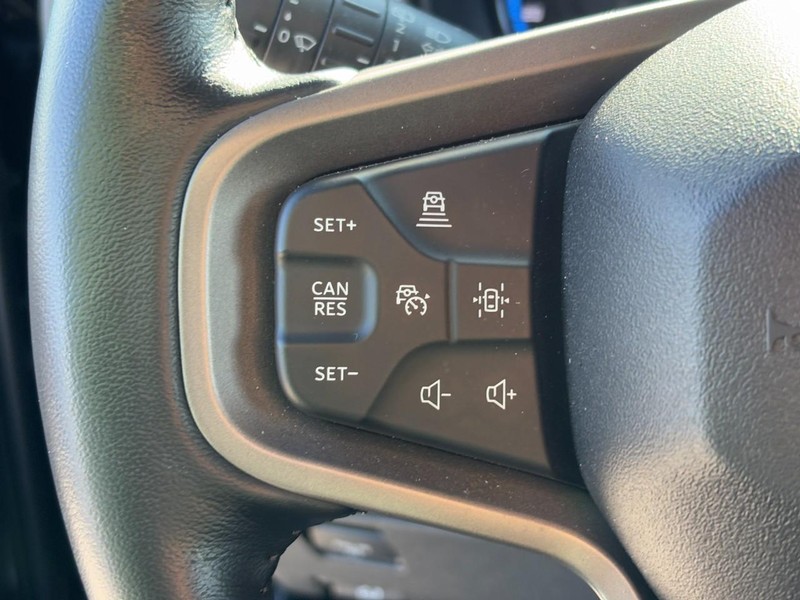 Ford Bronco Vehicle Full-screen Gallery Image 17