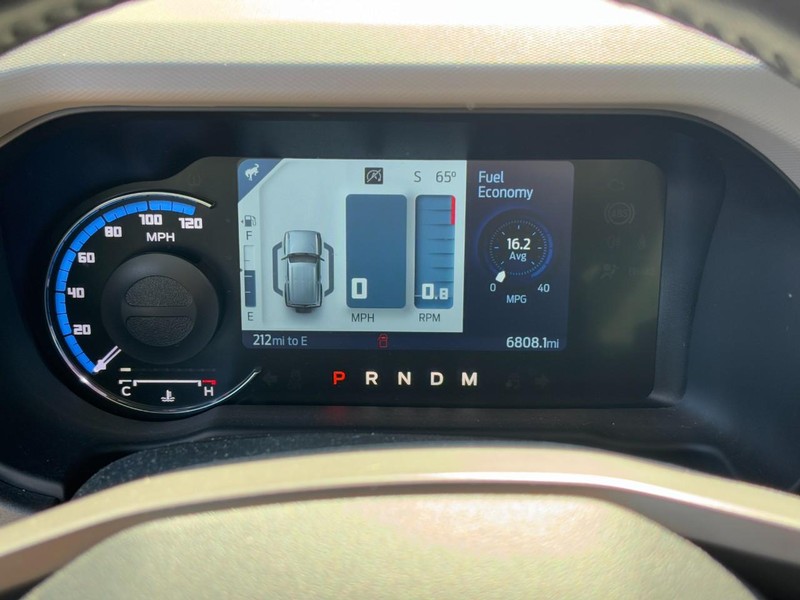 Ford Bronco Vehicle Full-screen Gallery Image 19