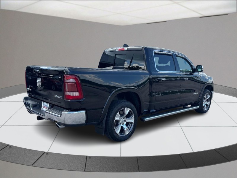 Ram 1500 Vehicle Full-screen Gallery Image 03