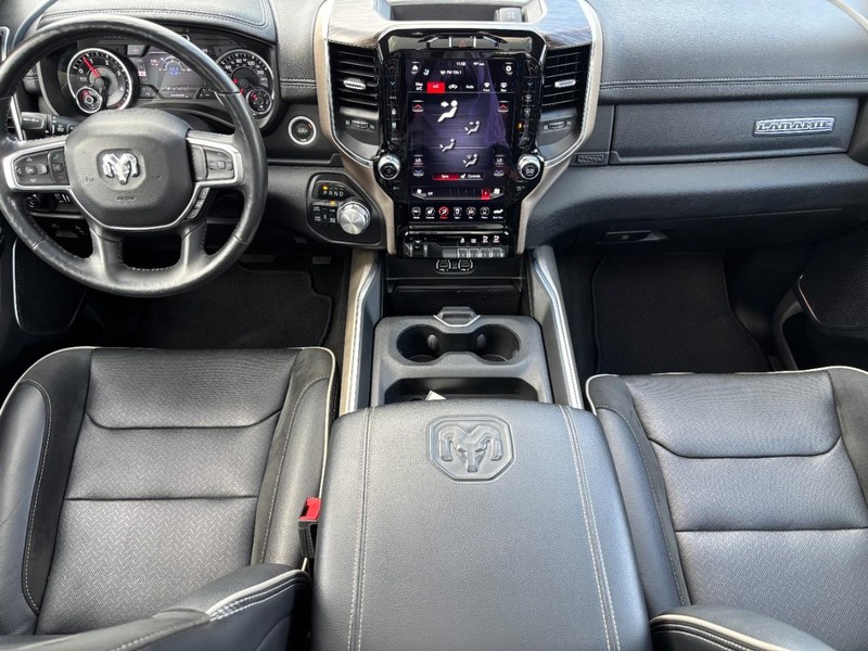 Ram 1500 Vehicle Full-screen Gallery Image 11