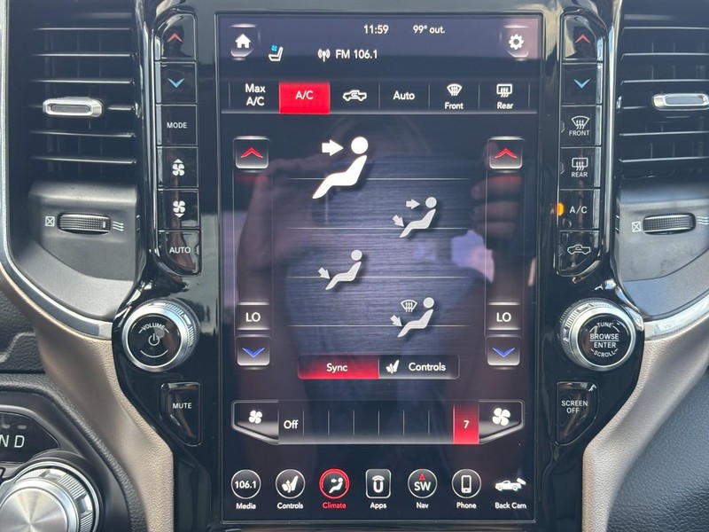 Ram 1500 Vehicle Full-screen Gallery Image 13