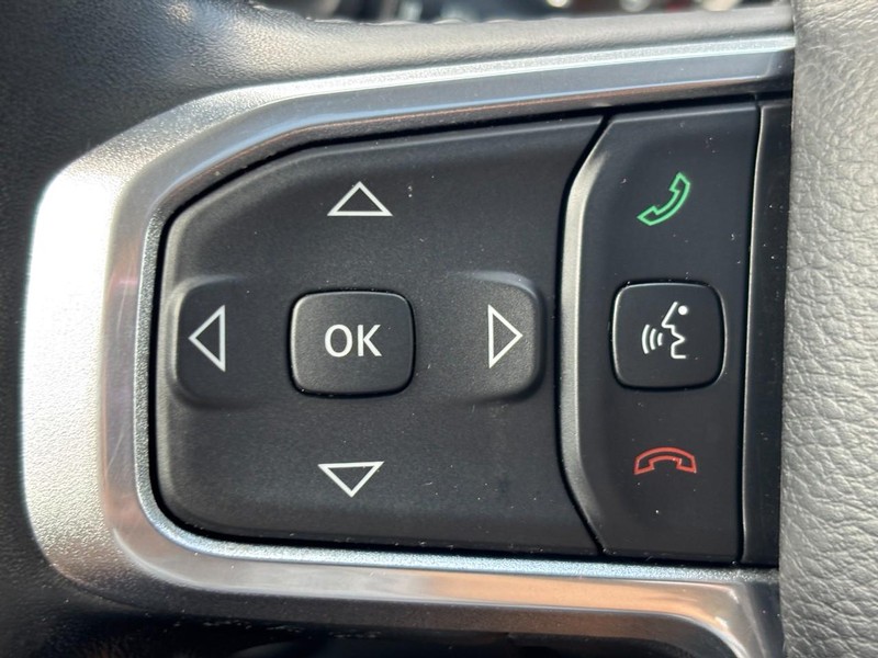 Ram 1500 Vehicle Full-screen Gallery Image 17