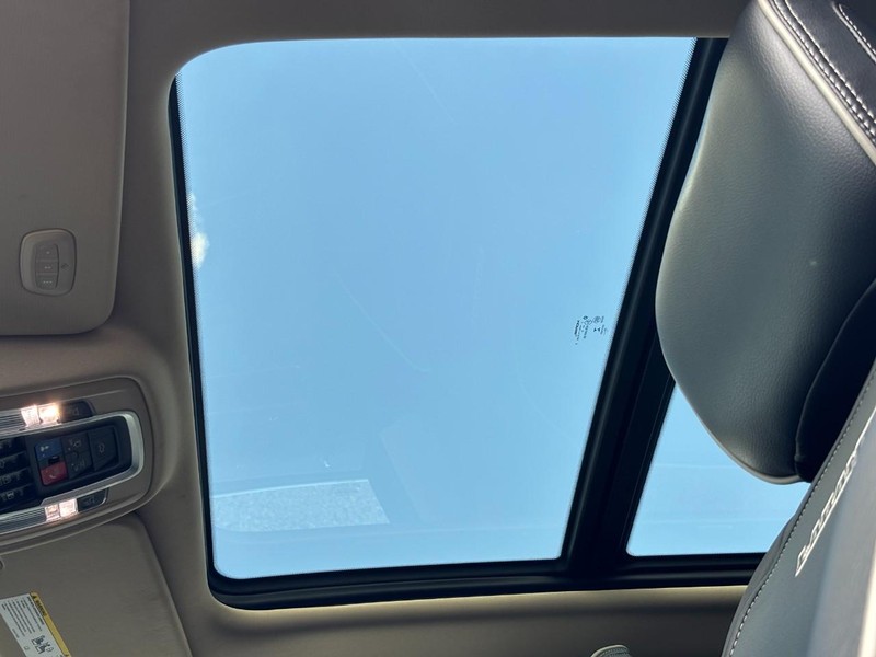 Ram 1500 Vehicle Full-screen Gallery Image 28