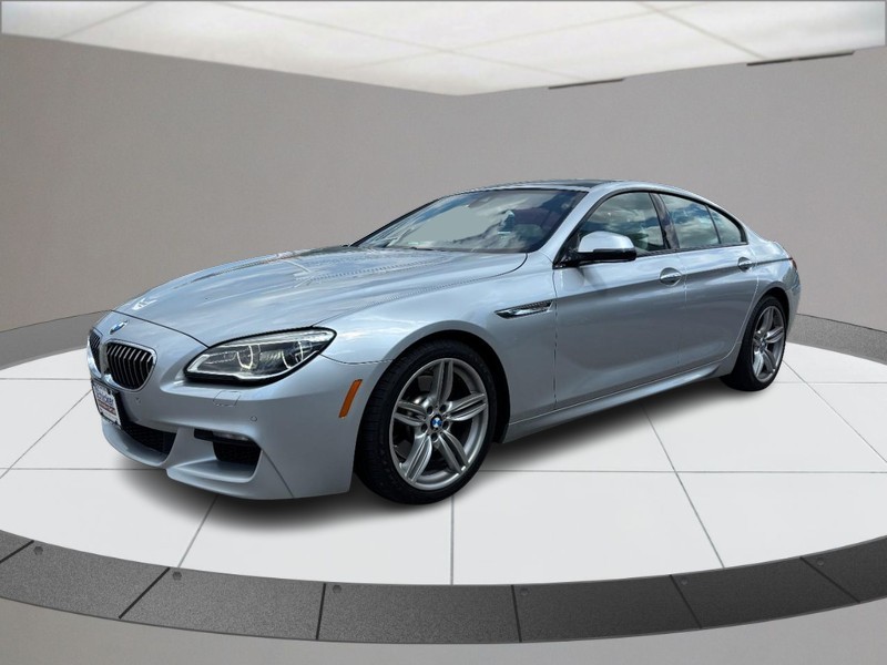 BMW 6 Series Vehicle Full-screen Gallery Image 08