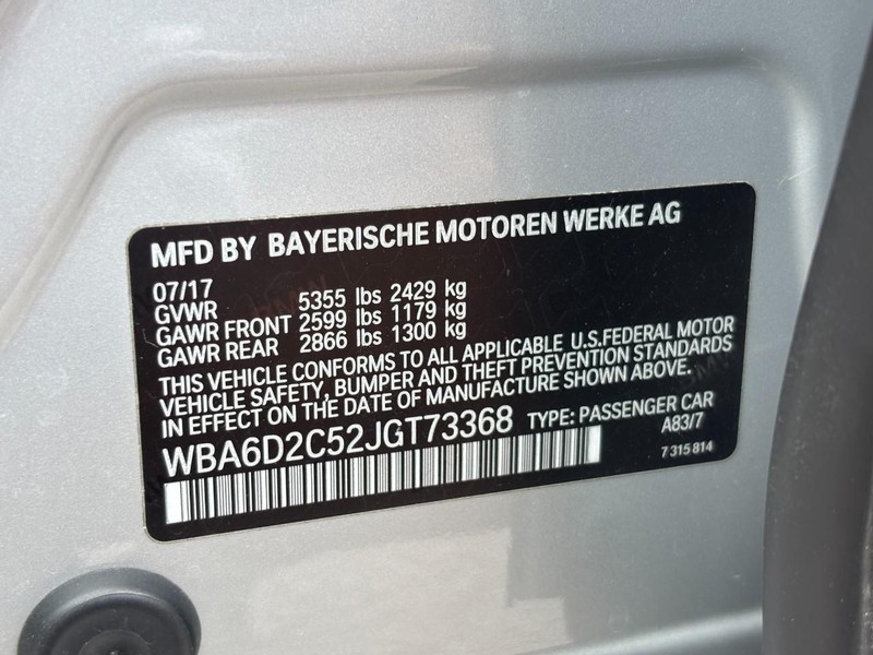 BMW 6 Series Vehicle Full-screen Gallery Image 27