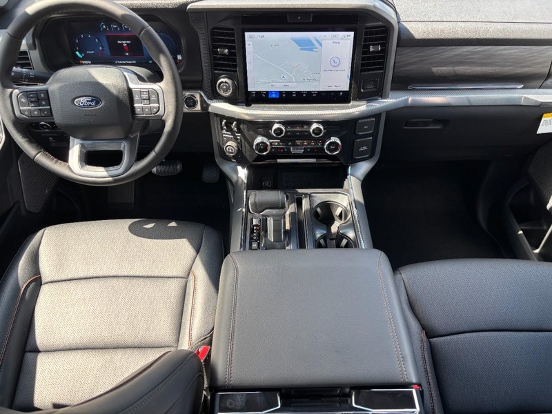 Ford F-150 Vehicle Full-screen Gallery Image 06