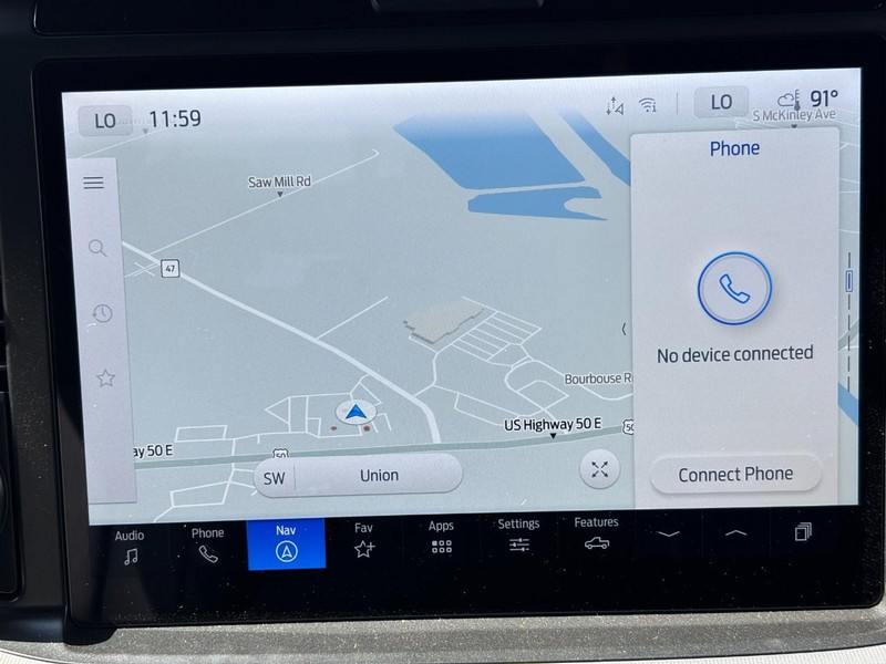 Ford F-150 Vehicle Full-screen Gallery Image 08