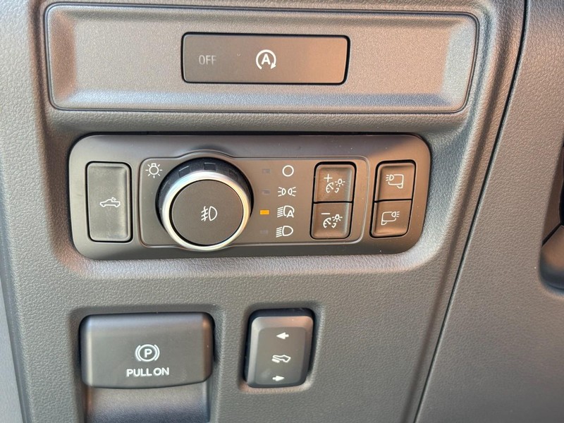 Ford F-150 Vehicle Full-screen Gallery Image 11