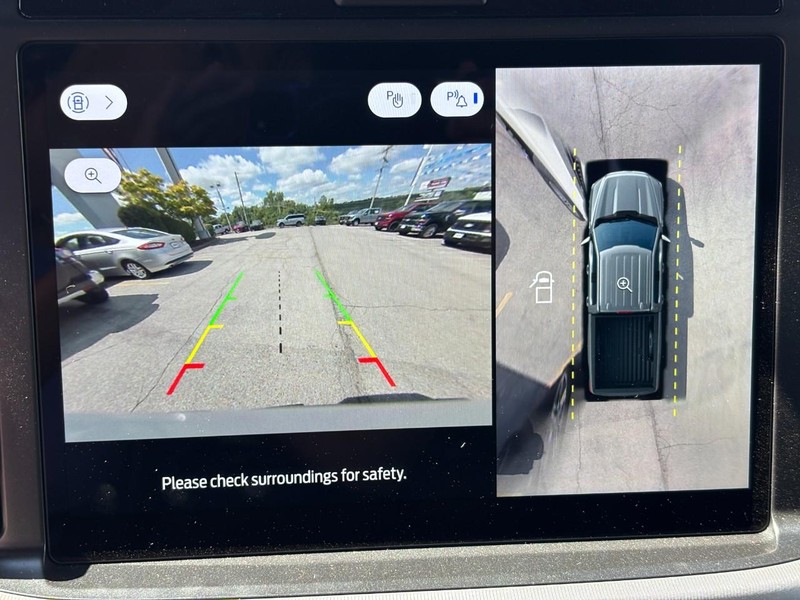 Ford F-150 Vehicle Full-screen Gallery Image 16