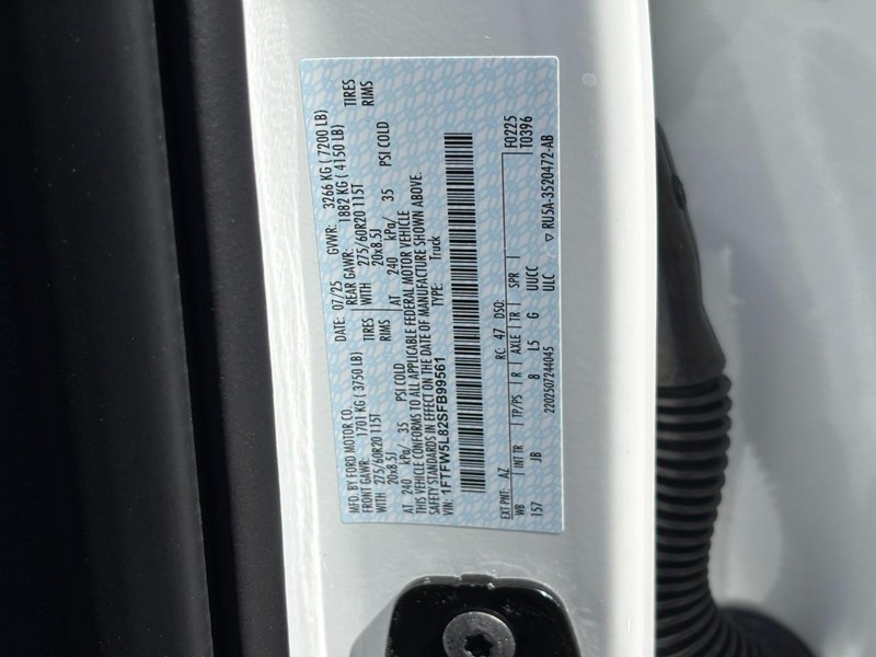 Ford F-150 Vehicle Full-screen Gallery Image 22