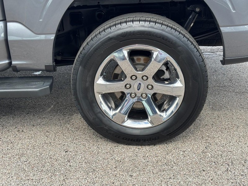 Ford F-150 Vehicle Full-screen Gallery Image 07